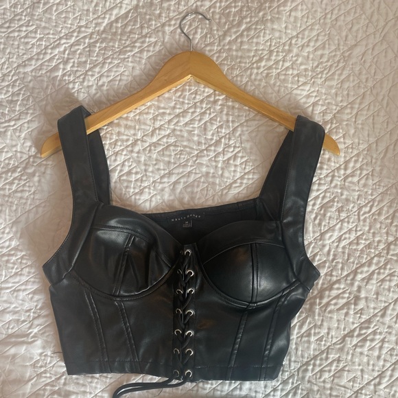 Black Crop Tank Top - Picture 1 of 1